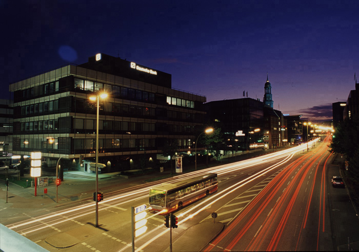 Hamburg bei Nacht, Ludwig-Erhard-Straße, Michel, Hamburg bei Nacht